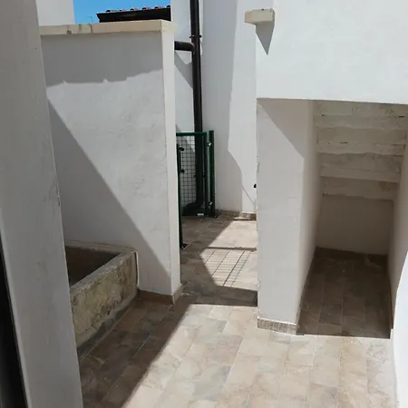 Antica Casa Con Volte A Vista