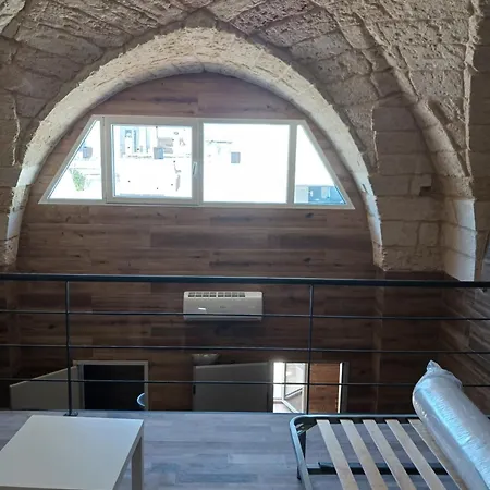 Antica Casa Con Volte A Vista *
